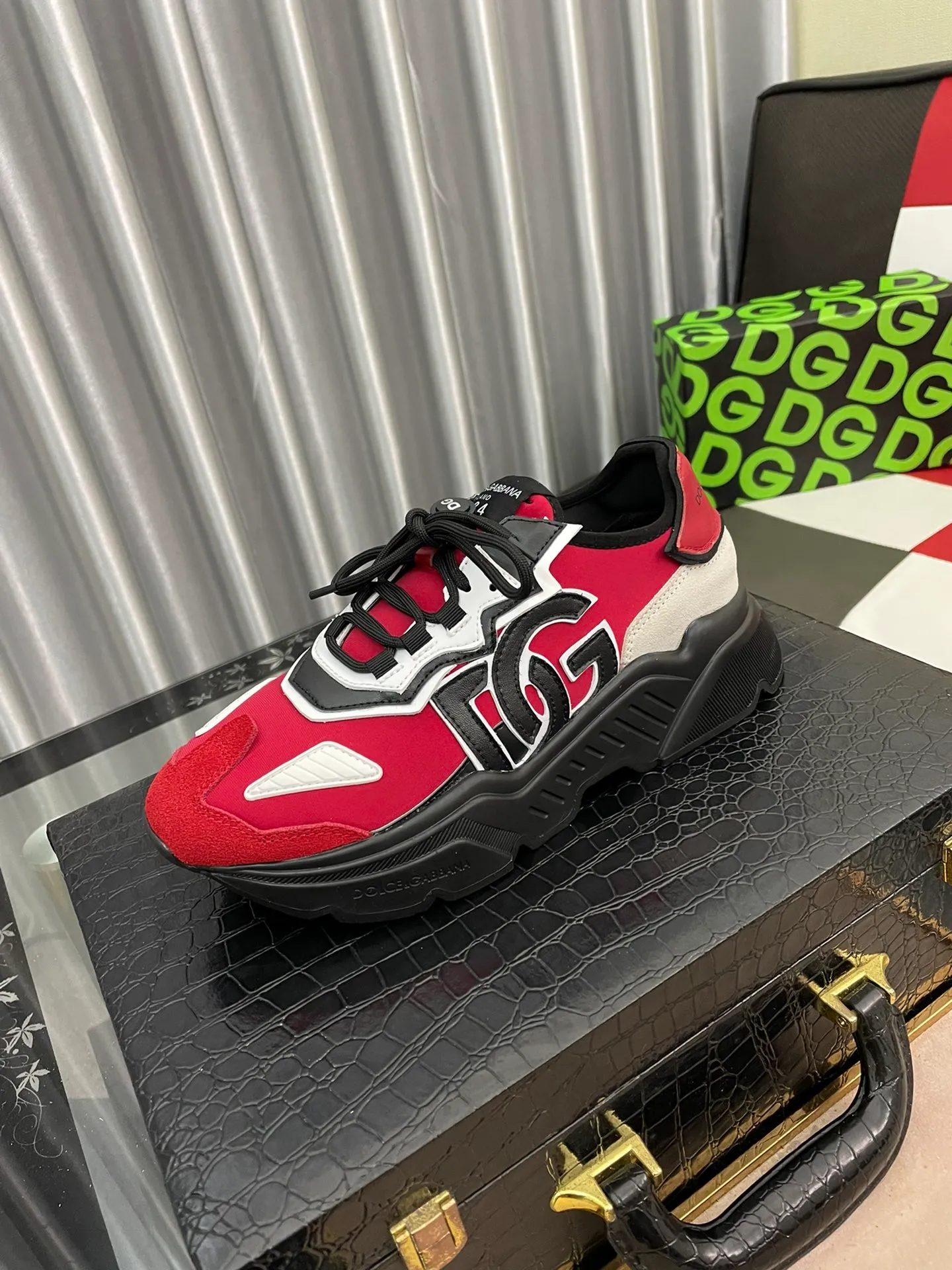 Ex-factory price 480⌚️⌚️[DG] The latest official website casual, men's shoes original quality imported first-layer cowhide mesh fabric ➕Yangli [Proud] In terms of materials and workmanship, it beats all versions on the market💕Highest quality shipments. Real photos, imported fabrics highlight the unique charm of the brand😘The shoelaces are also original custom-made👻The classic lace-up shoes are very comfortable on the feet, size 38-44